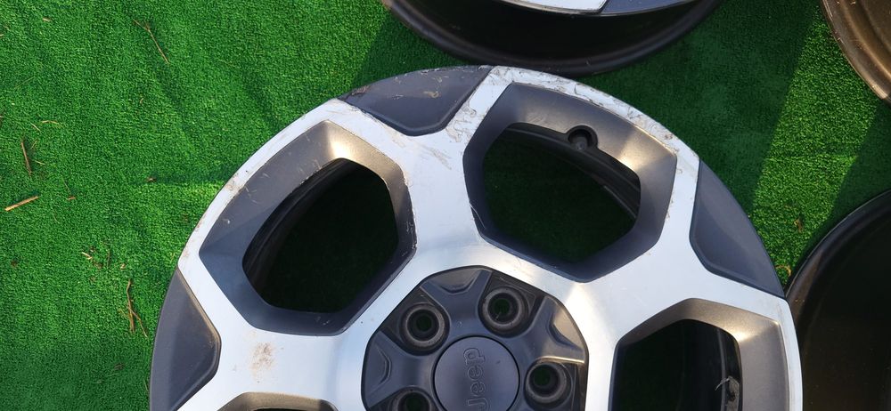 Диски R17 Оригінал Jeep Compass Thailhawk 2021 року