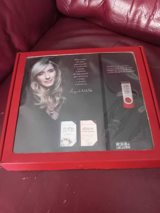Conjunto de 2 livros de Margarida Rebelo Pinto + pendrive