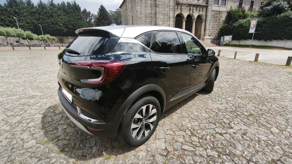Captur 1.3 Exclusive caixa automática