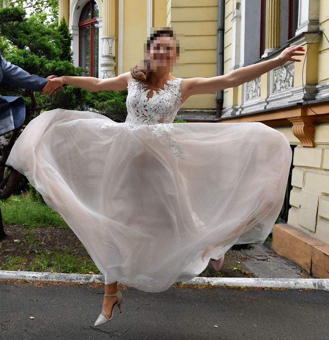 Suknia ślubna rozmiar 38/40 Diana Lisa