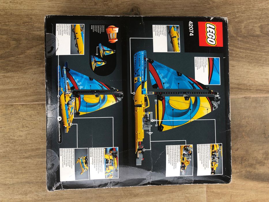 LEGO Technic 42074 Iate de Corrida