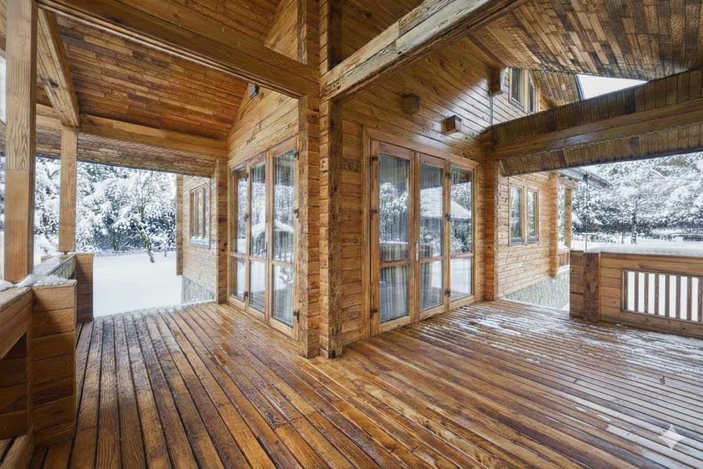 Заміська резиденція в Карпатах. 125м.кв. 26сот. Огороджена, охороняєма