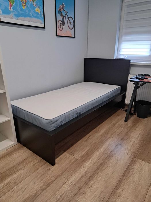 Łóżk Malm Ikea 1 osobowe plus materac