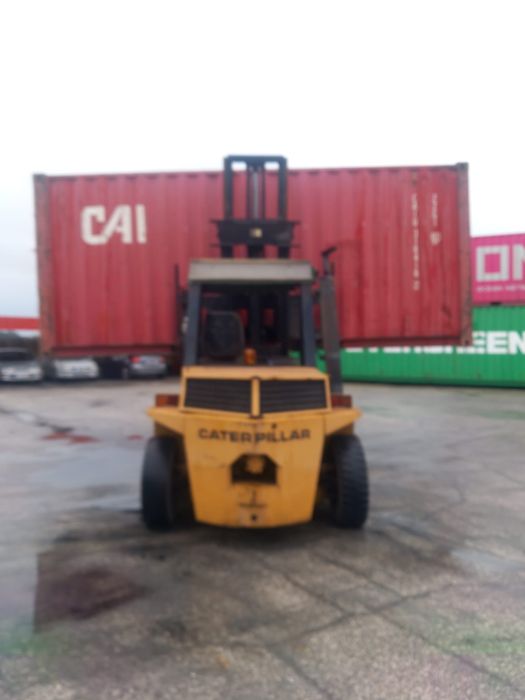 Empilhador caterpillar capacidade 7000 kg