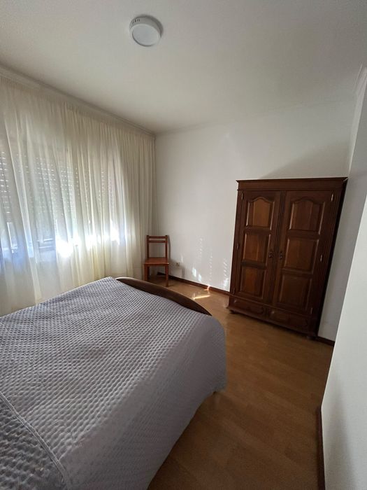 Quarto com casa de banho privativa a 10 min do hospital Sao Joao