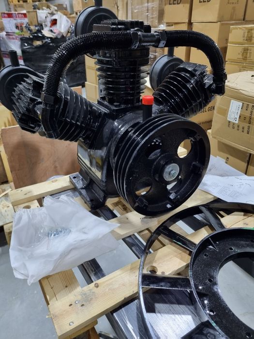 Kompresor olejowy, sprężarka powietrza VENOM , 1600 L/ min