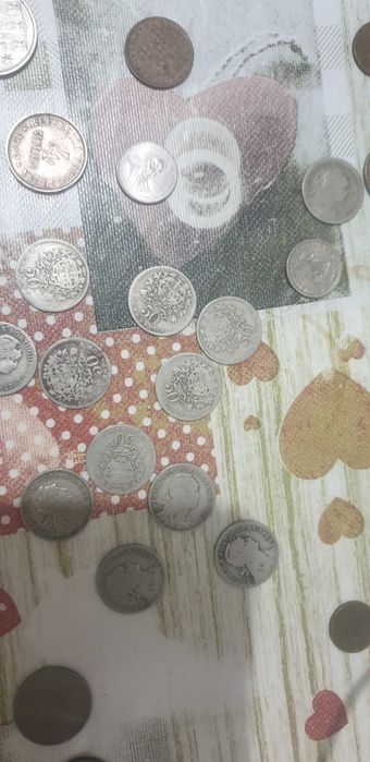 Moedas antigas de vários países !!!