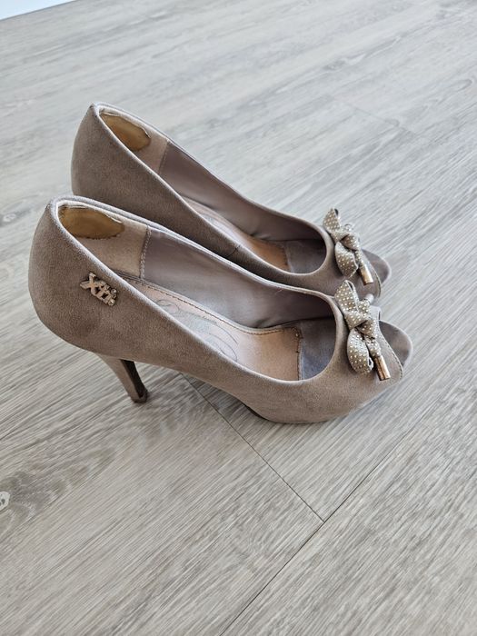 Sapatos beige de salto 39 Xti
