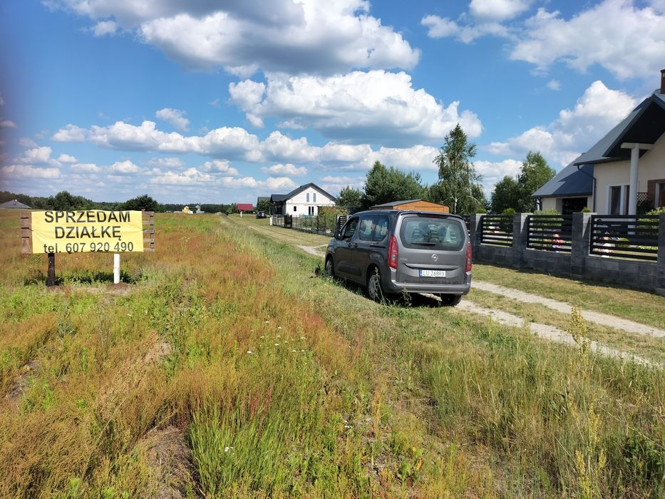 Sprzedam działkę budowlaną o powierzchni 16,4 ara w Manasterzu - Widok 2