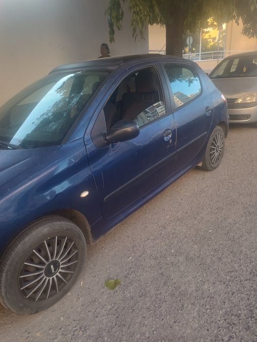 Peugeot 206 a venda.