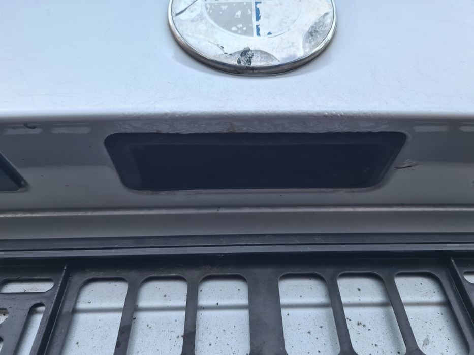 Klapa bagażnika BMW E90 sedan przedlift 2005r - 2008r srebrna 354