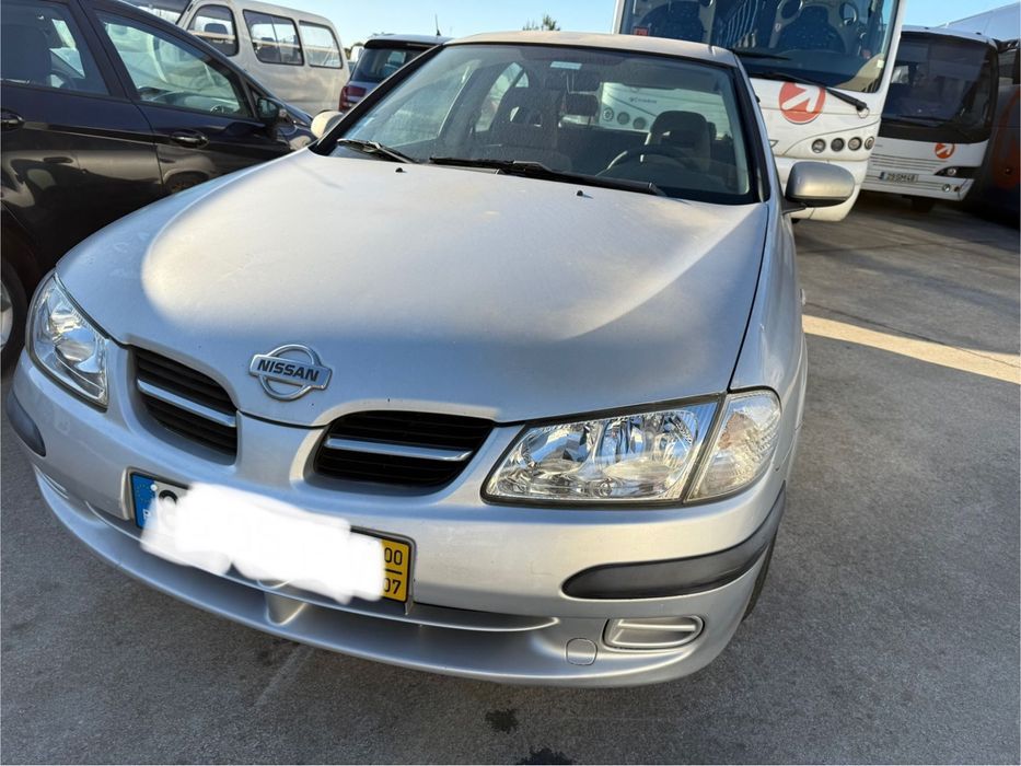 Nisan Almera 1.5 gasolina para peças