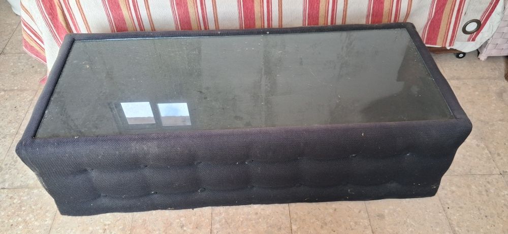 Mesa frente sofá
