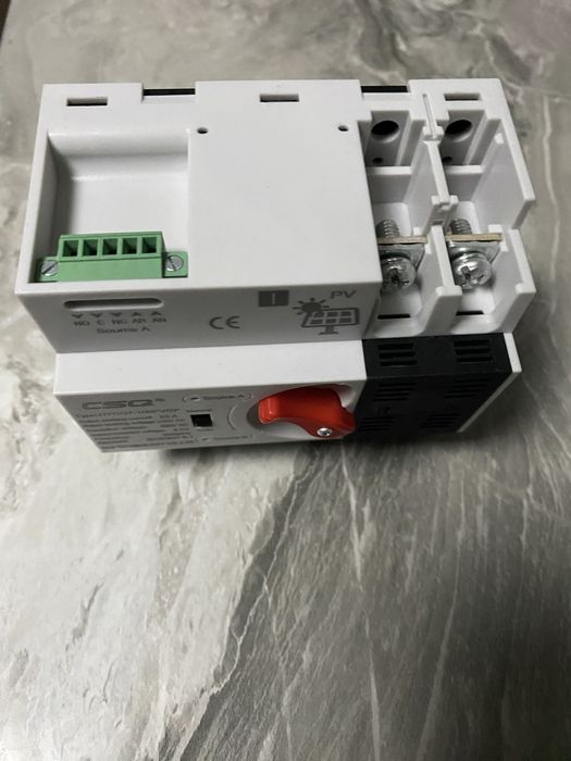 Перемикач напруги АВР