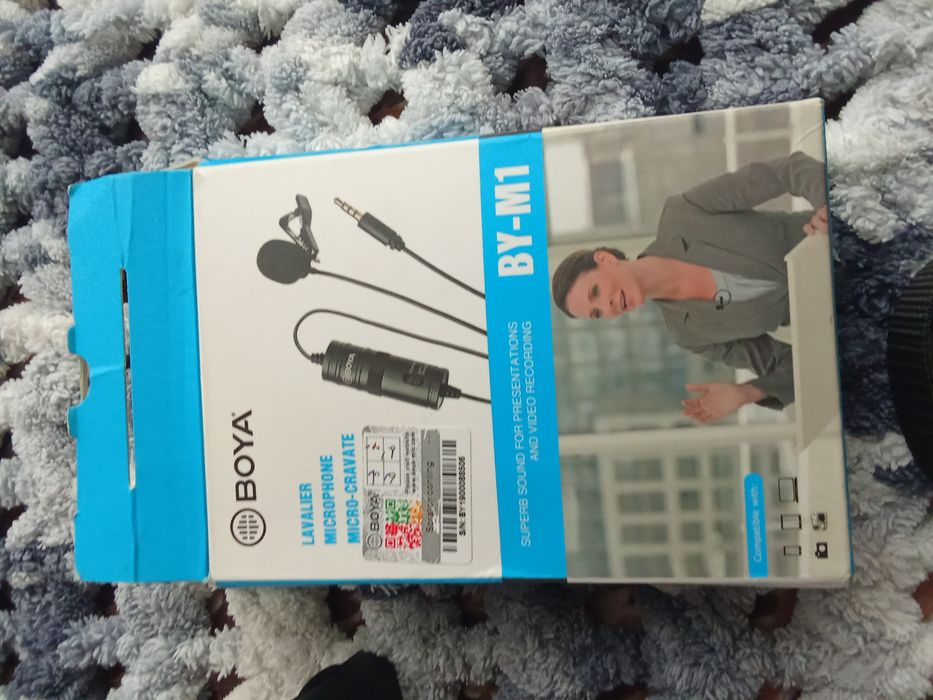 Продам екшнкамеру Sony as200v