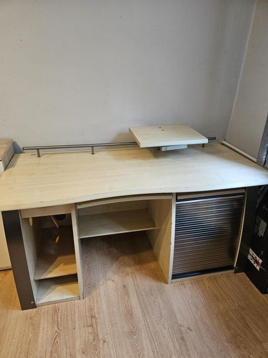 Biurko 154x70 wysokość 77