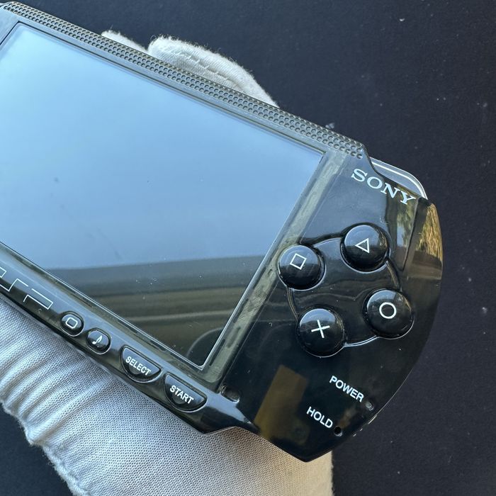 Sony PSP 1000 Transparent Black (64GB + 55 Jogos Incluídos)