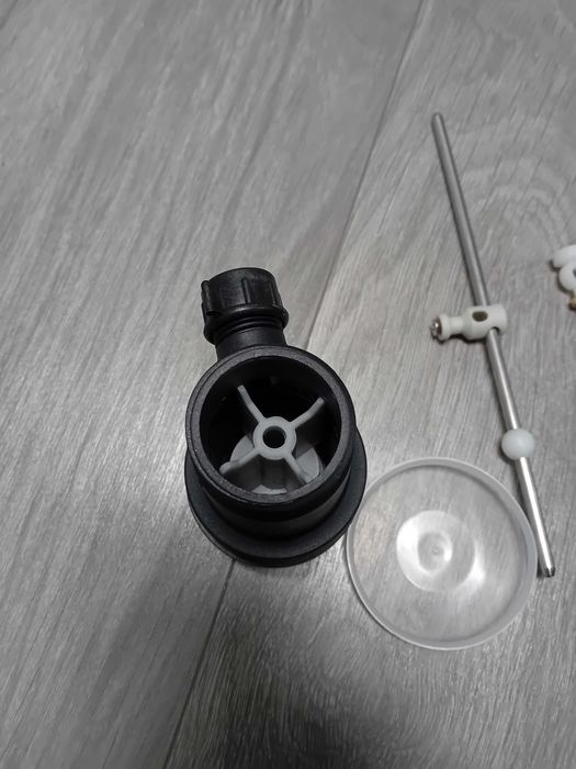 Korek przelewowy czarny z baterii hansgrohe