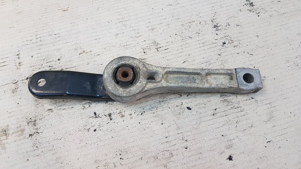 vw golf v łacznik łapa podpora skrzyni biegów