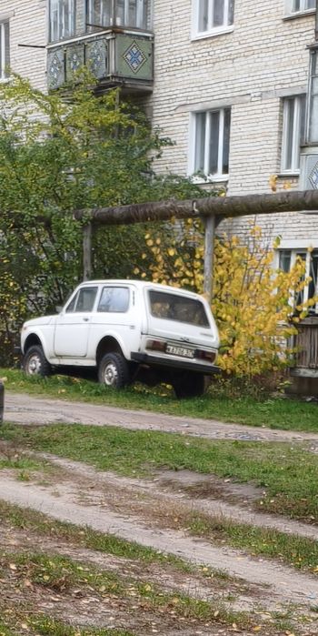 автомобіль ВАЗ 2121