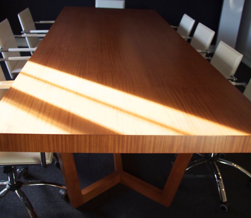 Mesa para sala de jantar ou reuni\oes