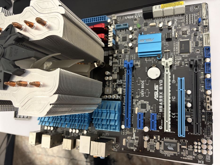 AMD FX-8320 (4.4GHz) +DDR3 8GB (2133 МГц) +Zalman CNPS14X +Motherboard