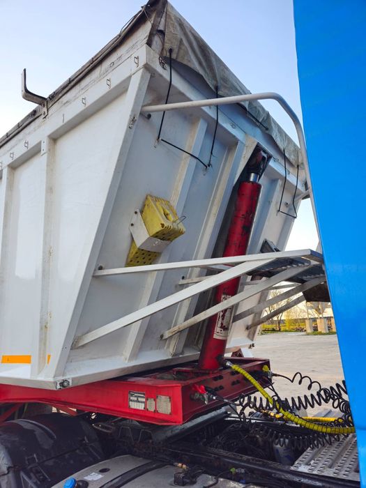 Напівпричіп самоскид