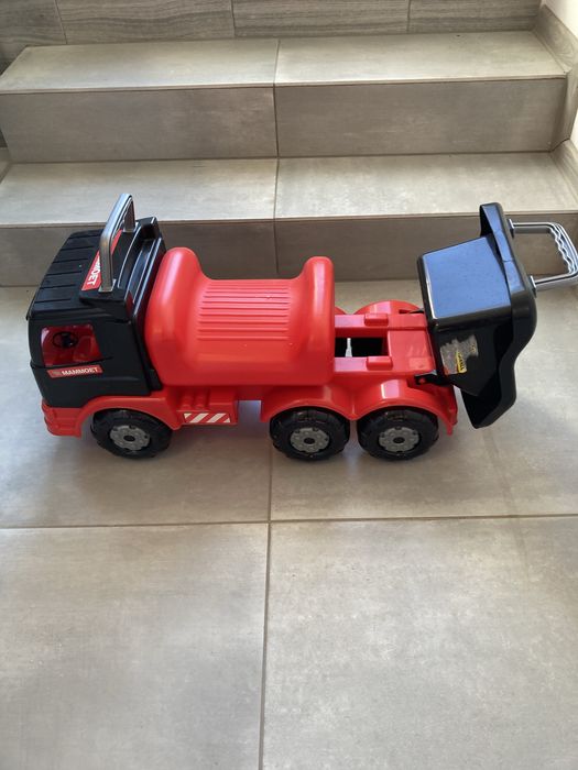 Autko jeździk z wywrotką