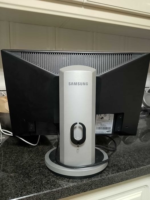 Samsung SyncMaster Monitor439597097960099841
