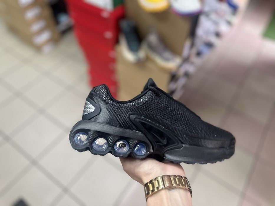 Кросівки Nike Air Max DN ( РОЗМІР 38 та 38,5 )