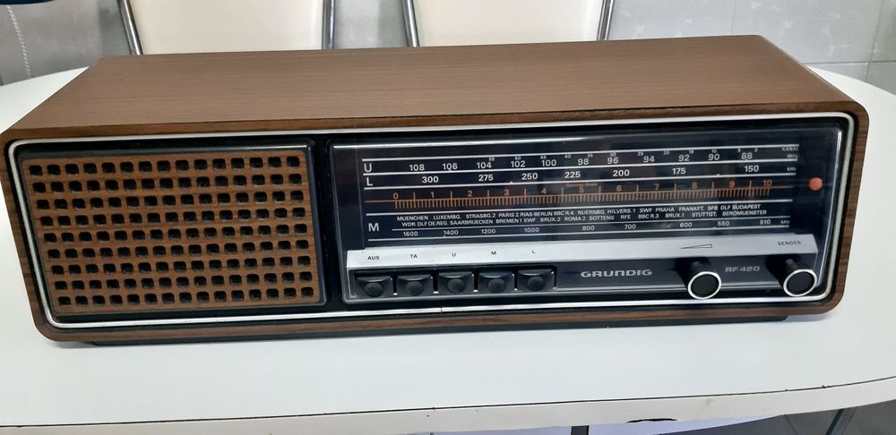 Rádio Grundig RF 420