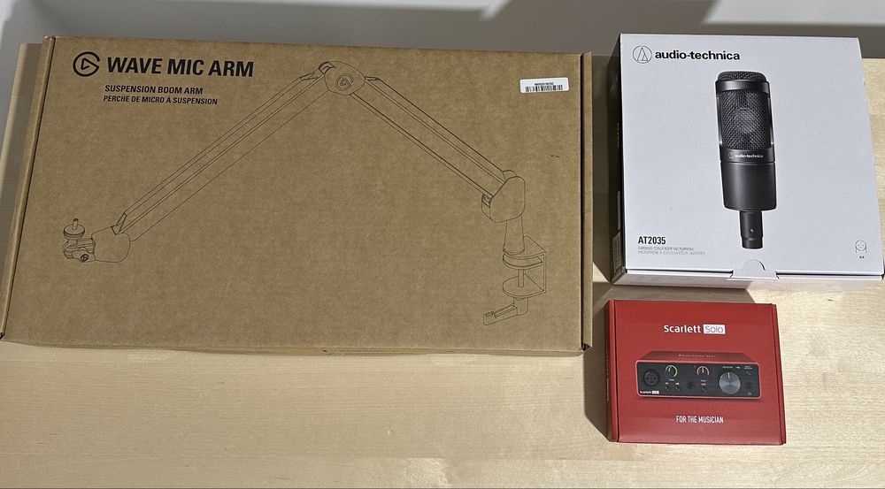 Audio Technica Microphone + Scarlett Solo + Elgato Wave Mic Arm64585266752001124