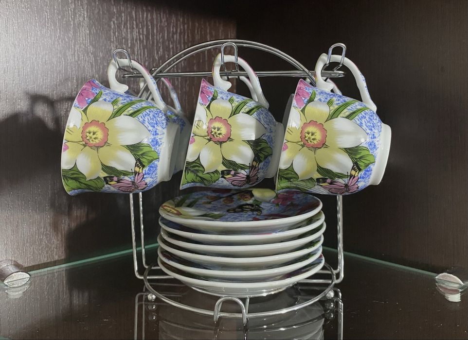 Набір чашок з блюдцем