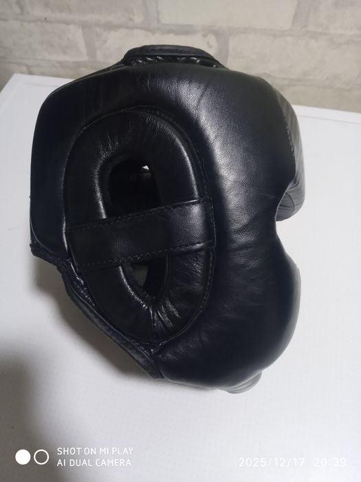 Продам защитный шлем для единоборств Хард–тоуч.