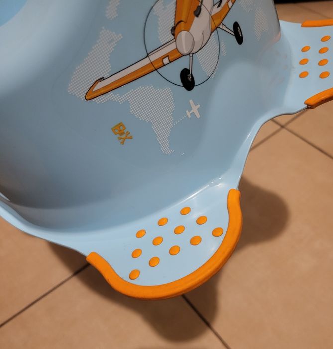 Nocnik jasno niebieskim dusty antypoślizgowy