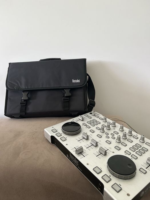 Dj consola Hércules RMX
