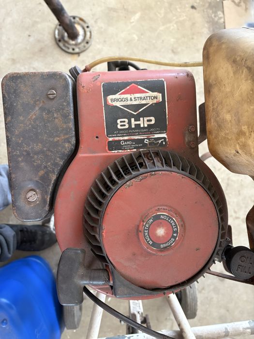 Moto enxada Briggs & Stratton