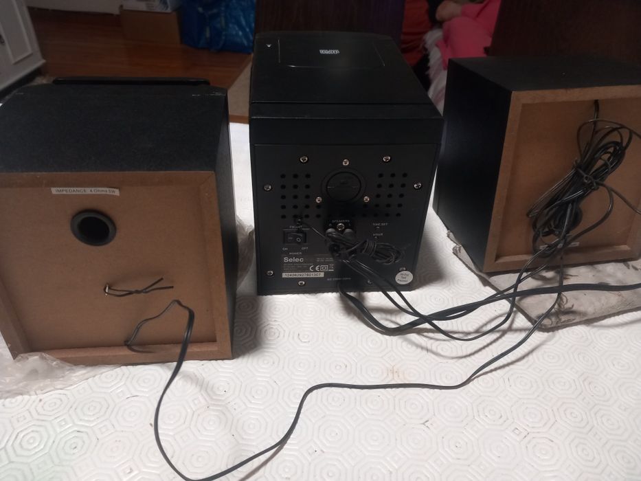 Rádio e CD como novo para venda