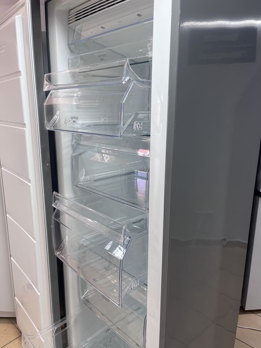 Duża zamrażarka noFrost Electrolux