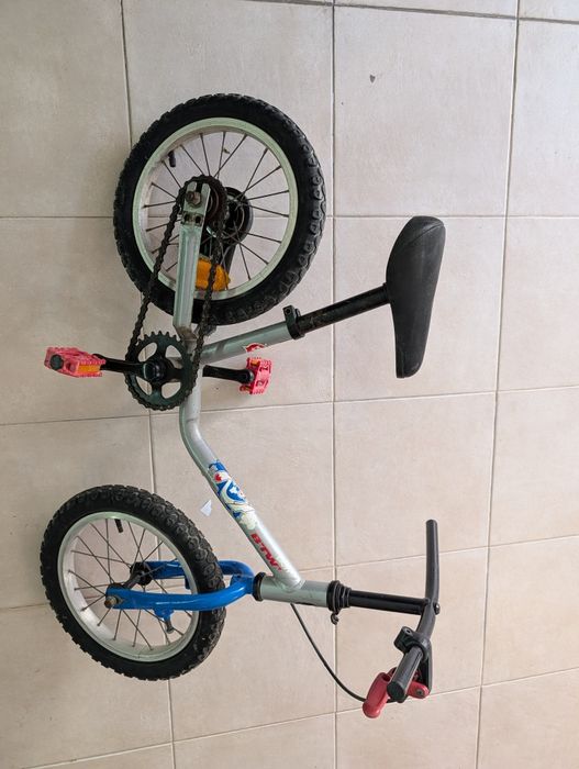Bicicleta btwin (Decathlon) 14 polegadas (3 - 5 anos idade) - ou troca por bicicleta 20 polegadas.