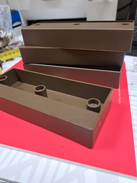 Nogi nóżki 2.5 cm z tworzywa kolor brązowy