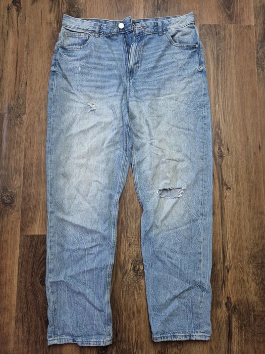 Spodnie jeansowe z przetarciami