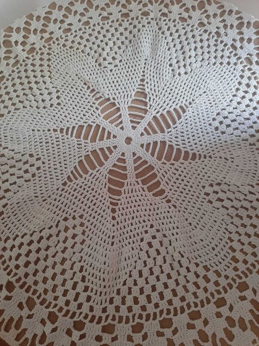 Toalha de renda branca nova
