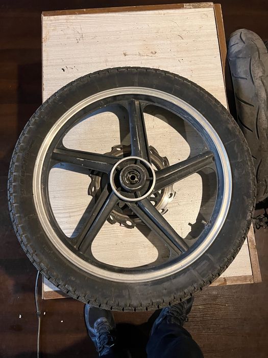 Продам Передній диск на Kinlon 150 R18