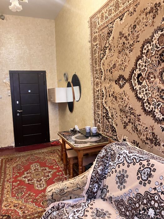 Льва Толстого/Нежинская. Центр, комната в комуне