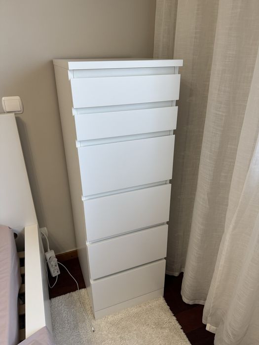 Camiseiro IKEA branco