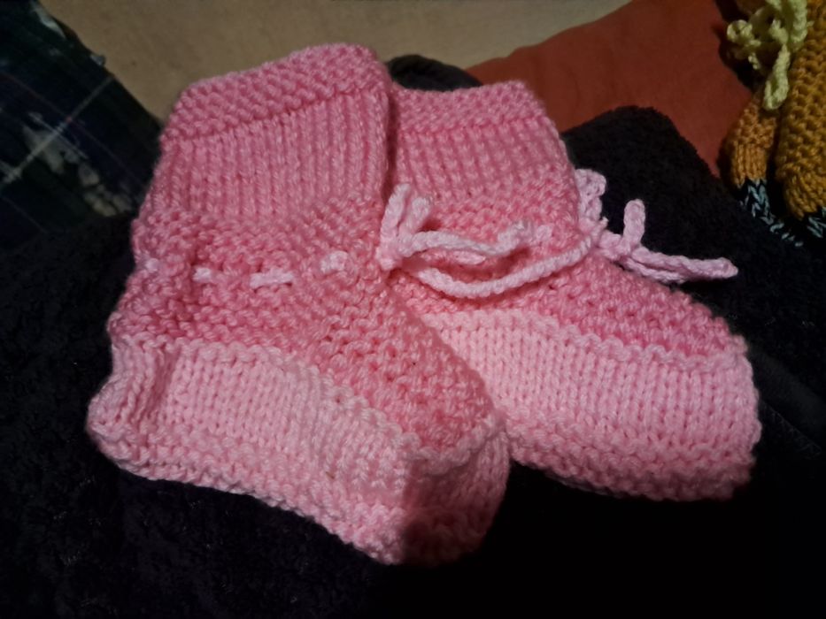Vendo botas de la feitas ha mao  criança e adulto 10€ cada par