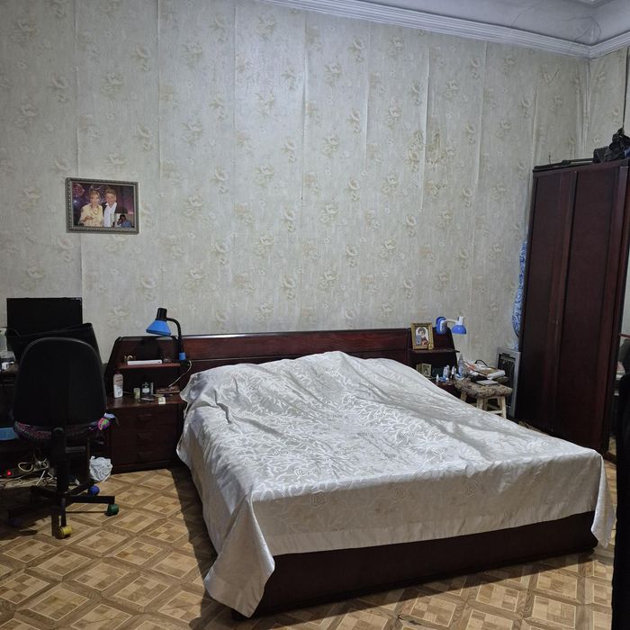 Продам простору 3-к квартиру в Центрі на Ольгіївській (3-241-421)