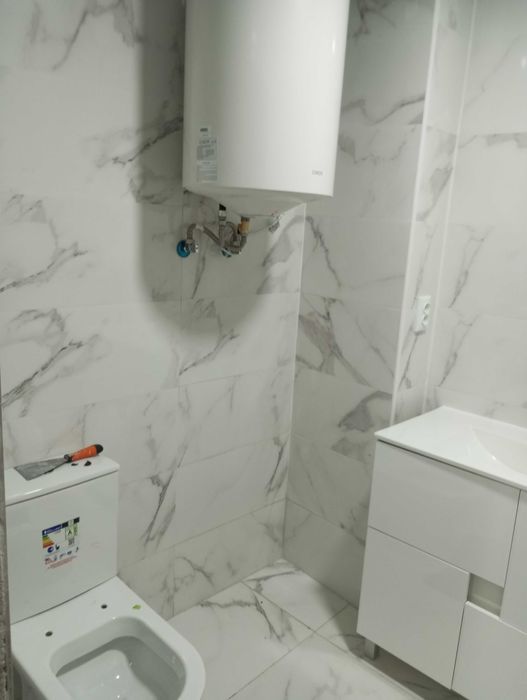 Remodelações,  telhados pinturas e obras em geral.