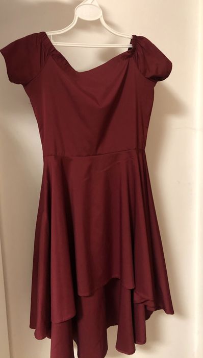 Vestido muito lindo bordó